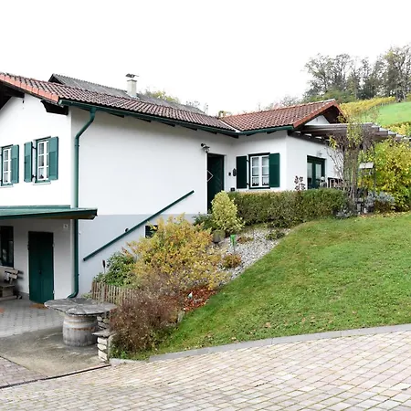 Wein & Wohnen Matzl - Ferienwohnung Fuerstenfeld Exterior foto